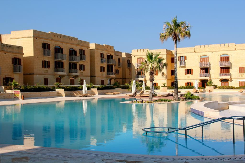 Fort Chambray Apartment Айнсилем Номер фото