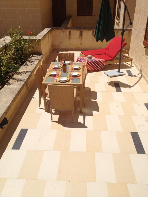 Fort Chambray Apartment Айнсилем Номер фото